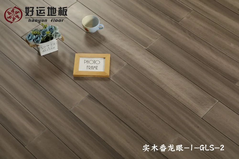香蕉视频黄色片丝袜7.jpg